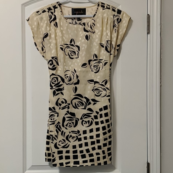 Lazerade Veda shift dress - Picture 4 of 8